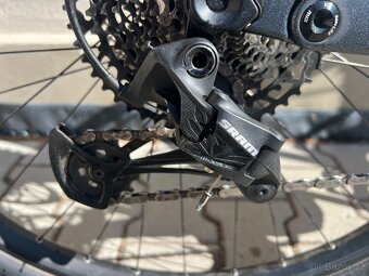 ELEKTO KOLO SCOTT STRIKE 930 CELOODPRUZENE VELIKOST L - 6