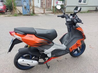 2005 APRILIA SR 50 naj.15000 KM po servisu - 6