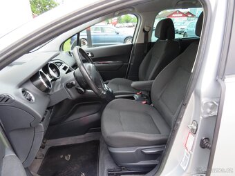 Peugeot 5008 2.0HDi , 110 kW nafta, 2012 - 6