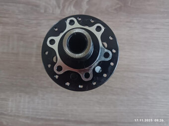 Novatec D902SB-B12-A4A-MS zadní náboj, 6 děr, 32 děr, 12x148 - 6