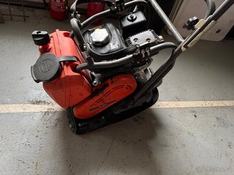 Husqvarna vibrační deska LF100LAT - 6