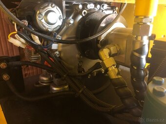 Prodám minbagr CRONA CR07 - 6