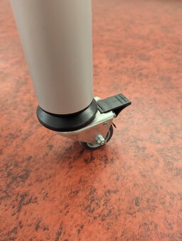 Kancelářský stůl - 6