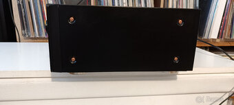 MARANTZ PM-7000 Stereo Integrated Amplifier/EISA Vítěz Testu - 6