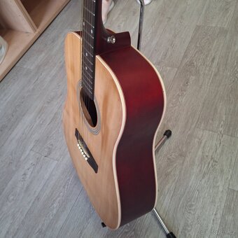 Krásná kytara Custom - 6