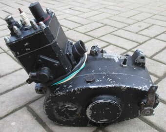 starý závodní motor jawa čz kývačka pérák 476 soutěžní scott - 6