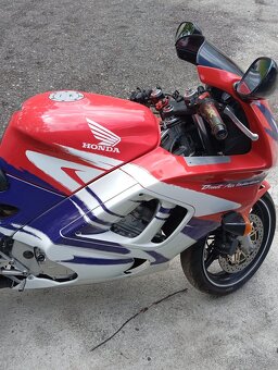 Prodám Honda CBR 600 f - 6