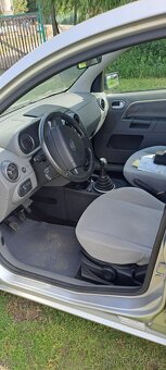 FORD FUSION 1,6i - 6