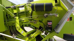 Lis Claas Quadrant 2200 na hranaté balíky Balíkovač Krone - 6