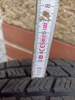 4 zimní pneumatiky 175/70 R14 s disky a poklicemi - 6