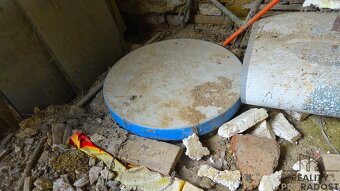 REZERVOVÁNO Prodej rodinného domu 3+1 k demolici, studna, p - 6