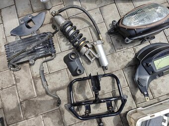 Suzuki XF 650 Freewind - Náhradní díly - 6