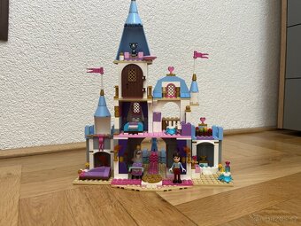 Lego friends Disney Popelčin romantický zámek - 6
