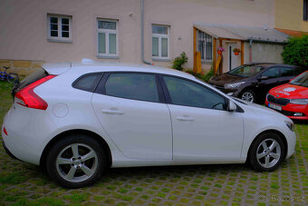 Prodám Volvo V40 D2 Kinetic, model 2018 - 6