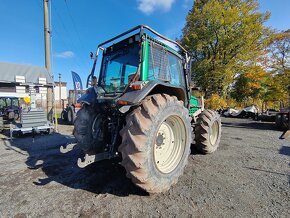 VALTRA 6850 lesní kolový traktor - 6