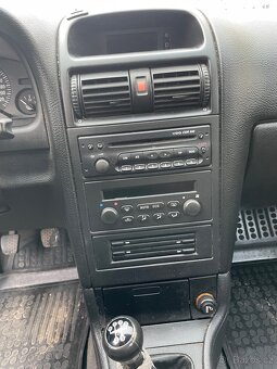 Opel Astra 1.6i 16V 74 kw Cluba -2002 - 6