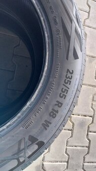 Prodám 2 x letní pneu Continental 235/55/18 - 6