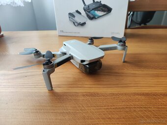 Dron DJI Mini SE Fly More Combo - 6
