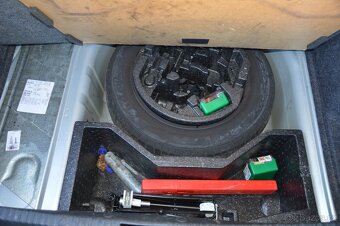 Škoda Rapid 1.6TDI 77kW klima park výhřev ALU - 6