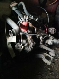Mercedes Benz T1 motor 2,4d - 6