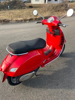 Vespa GTS 250 - 6