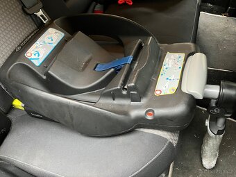 MAXI COSI Dětská autosedačka Cabrio Fix se základnou - 6