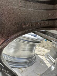 Styling 230 BMW r19 po renovaci - 6