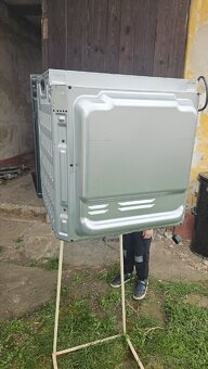 Vestavná pečící trouba INDESIT - 6