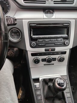 VW Passat combi B7 1.6TDi 77kW - 2012 - dovoz DE - závada - - 6