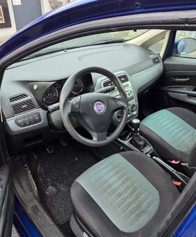 Prodám Fiat Grande Punto 1.4 i 57 kw Rv 2008 - 6
