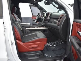 Dodge RAM 1500 Rebel 4x4 5,7 Hemi - 6