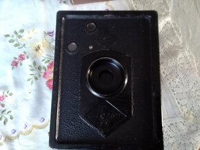 Historický fotoaparát AGFA-BOX s kož.brašnou - 6