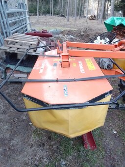 Malotraktor s čelním nakladačem DF 304 G2 - 6