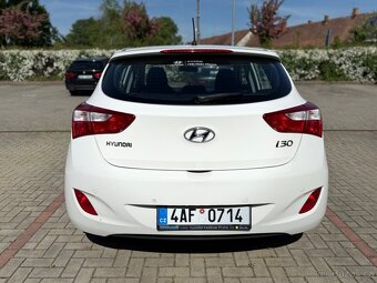 Hyundai i30 1.4 - 1.majitel, původ ČR, vyhřívaný volant - 6