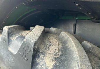 John Deere 6120R - 6