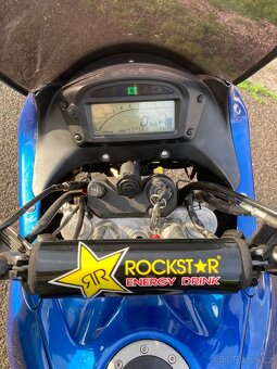 Suzuki XF 650 Freewind - 6