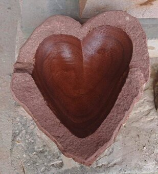 Kamenná pítka - srdce - 6