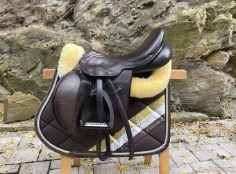 Prodám krásné skokové čokoládově hnědé sedlo- 17/2 - 6