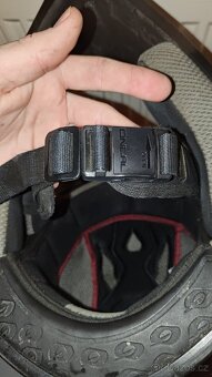 Integrální helma/přilba - 6