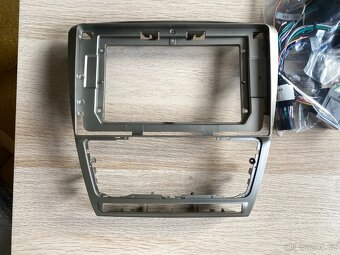 Octavia 2 - Na dily 10" Ainavi radio + ramecek + CAN dekode - 6