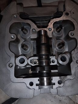 Suzuki Dr 350 dily - 6