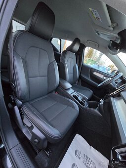 VOLVO XC40 120kW T3 MOMENTUM Automat ČR 2021 LED + NAVI -DPH - 6