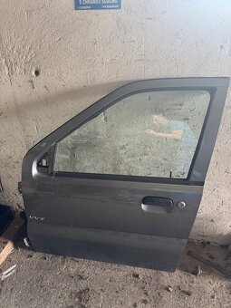 Prodám na Suzuki Ignis rv 2003 - 6