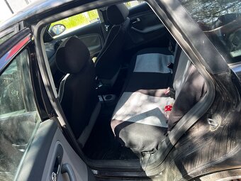 Seat Ibiza III (6L1) R.v. 2004 1.4 16v 55kw - 6
