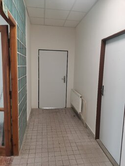 Pronájem kanceláří v Hradci Králové 17m2, ev.č. 00064 - 6