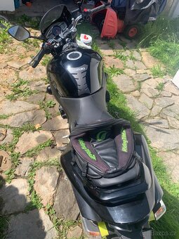 Suzuki grs 600 - 6