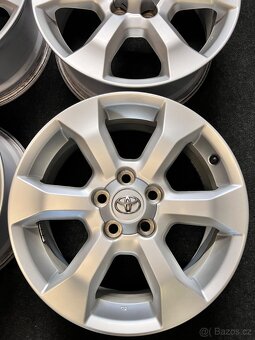 Toyota RAV4 3.generace originál alu disky - ET45 - 6