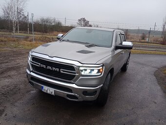Dodge Ram Big Horn Crew Cab 5.7 Hemi - 6