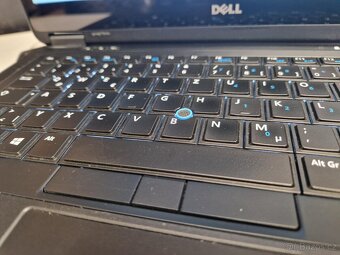 DOTYKOVÝ Dell Latitude 7440 / i7 / 16GB / 256SSD / Win 11 - 6