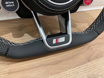 AUDI R8 VOLANT SPORTOVY - START/STOP - DRIVE SELECT - 6